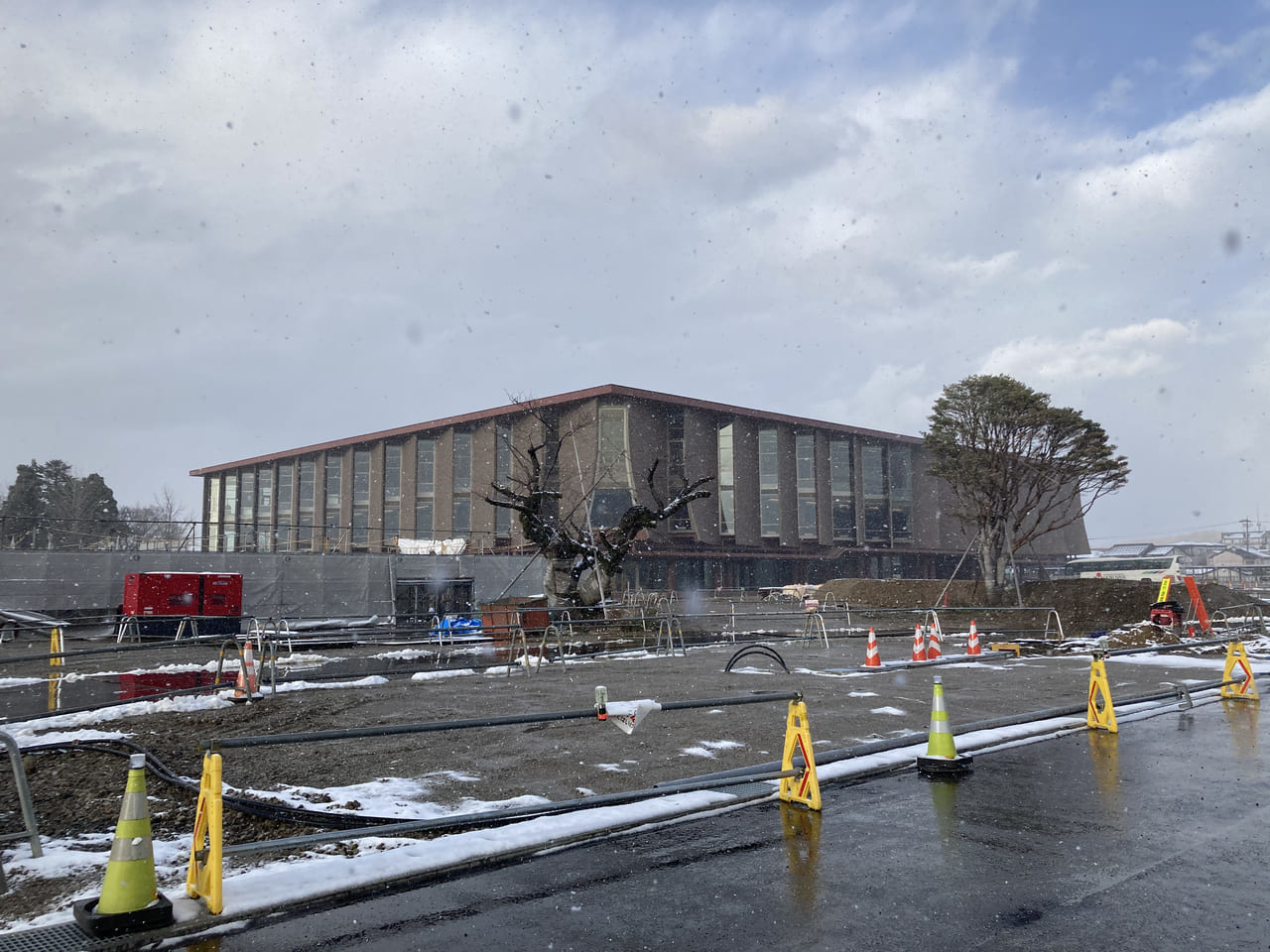 県立図書館