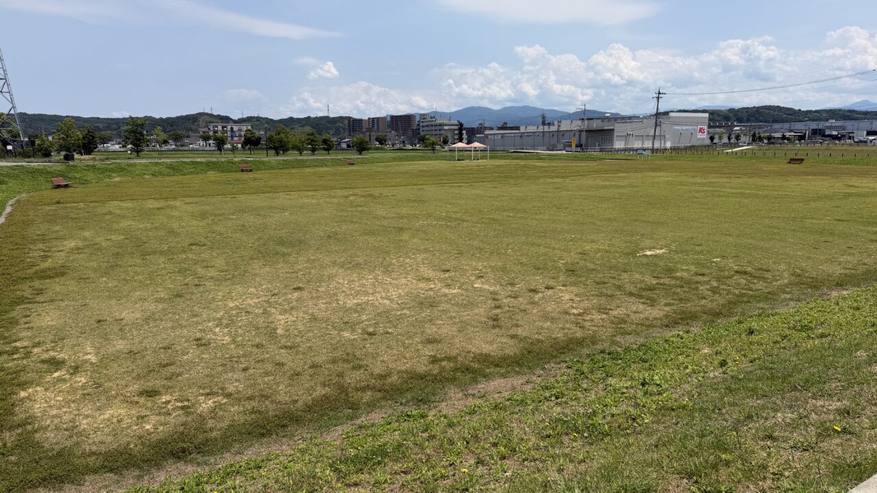 金沢城北市民運動公園遊具広場