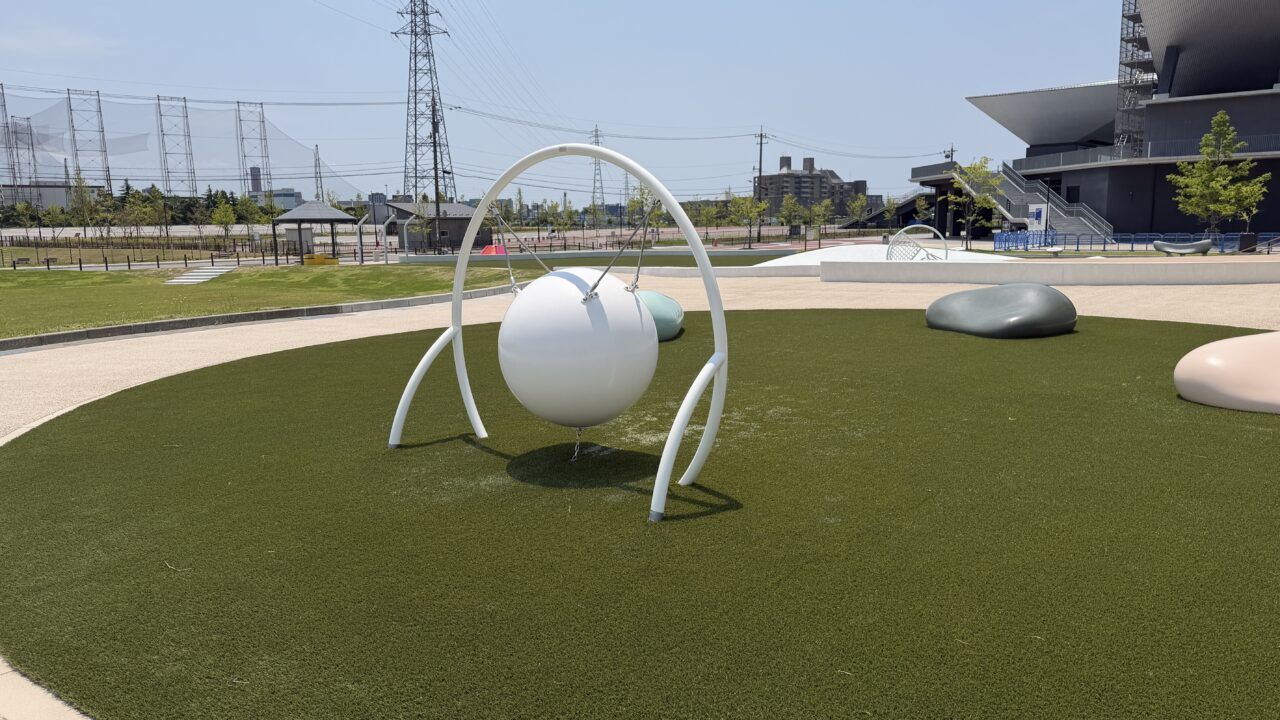 金沢城北市民運動公園遊具広場