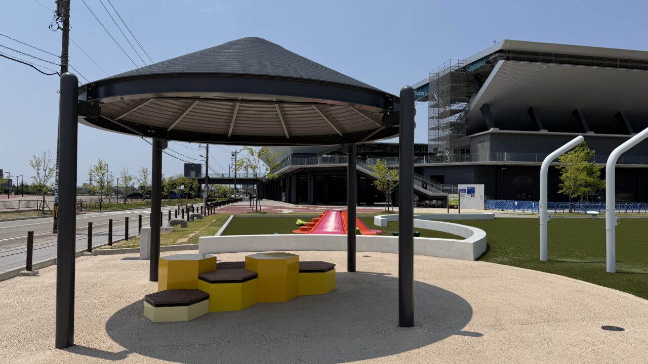 金沢城北市民運動公園遊具広場